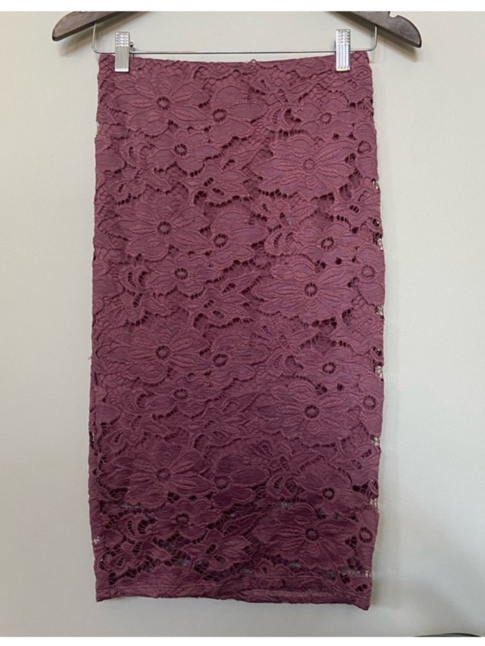 Streetwear Society, mauve high waist pencil skirt